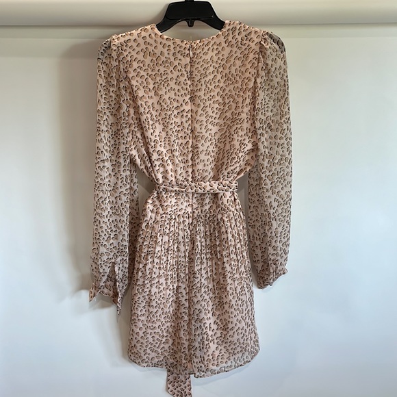 Express cream leopard print dress. - Picture 2 of 4